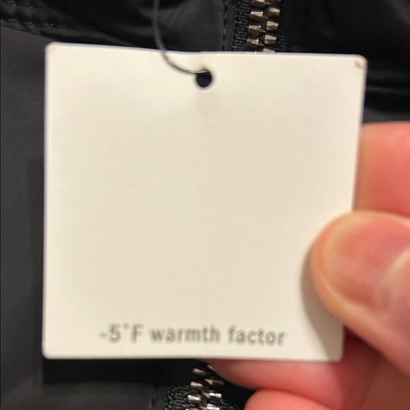 DKNY - Size Medium-Women’s puffer jacket with faux fur hood *NEW WITH TAGS* - Picture 7 of 11